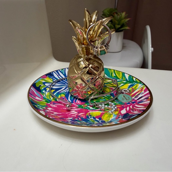 Lilly Pulitzer colorful pineapple jewelry holder - Picture 4 of 7